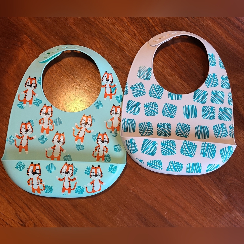 Nuby silicone bibs